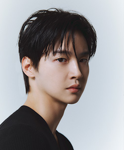 嵿